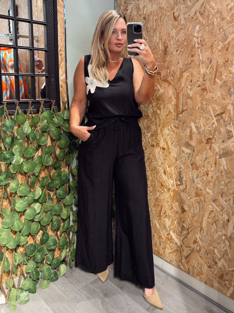 Black Crochet Flower Set