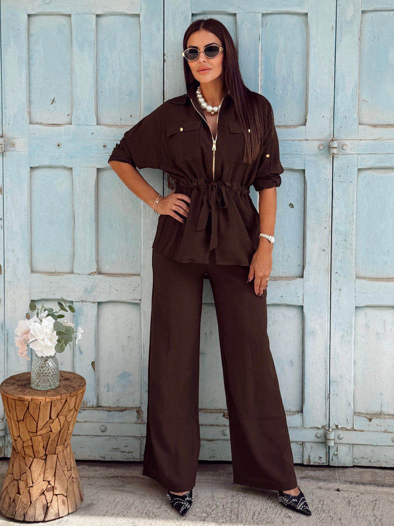 Delamare Two-Piece Gold Zip Set - Mocha